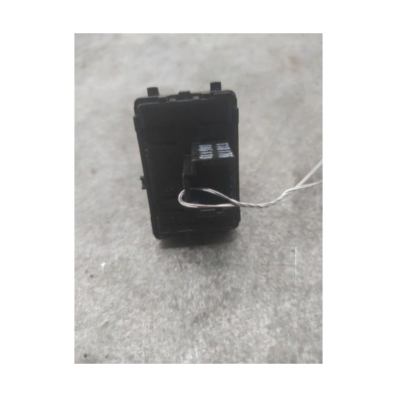 Interrupteur de leve vitre avant droit RENAULT MEGANE 3 Photo n°1