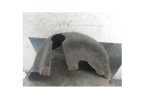 Pare boue arriere gauche FORD FIESTA 5 Photo n°2