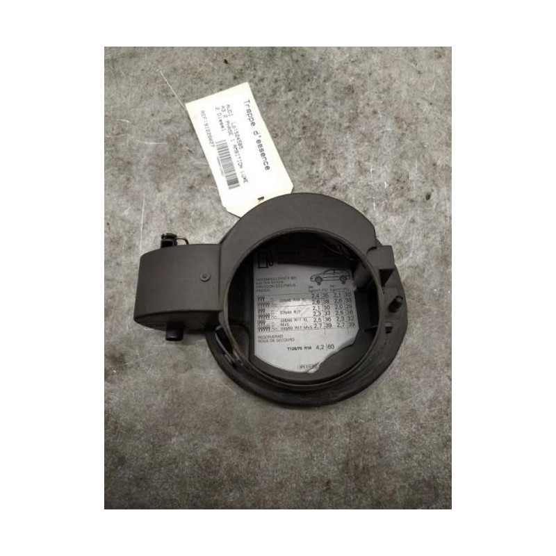 Trappe d'essence AUDI A3 2 Photo n°1