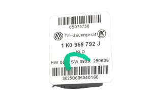 Leve vitre electrique avant droit VOLKSWAGEN GOLF 5 Photo n°4