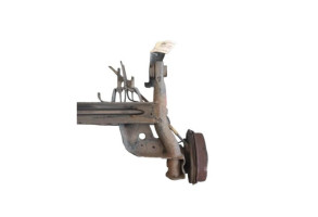 Essieu arriere RENAULT CLIO 2 CAMPUS Photo n°1