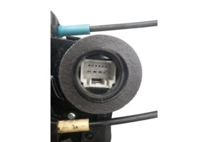 Serrure arriere droit TOYOTA VERSO Photo n°1