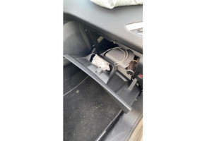 Interrupteur de leve vitre avant droit PEUGEOT 208 1 Photo n°11