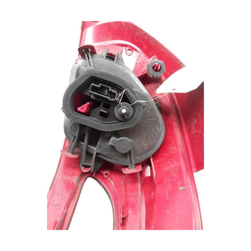 Feu arriere principal droit (feux) PEUGEOT 208 1 Photo n°1