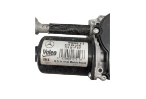 Moteur essuie glace avant MERCEDES CLASSE A 176 Photo n°2