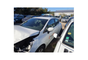 Feu arriere secondaire gauche (feux) RENAULT CLIO 4 Photo n°3