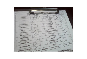 Retroviseur interieur MERCEDES CLASSE C 202 Photo n°4