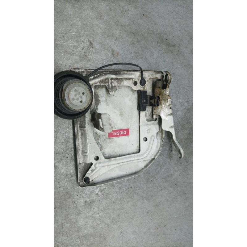 Trappe d'essence NISSAN NV200 Photo n°1