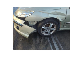 Porte avant droit PEUGEOT 407 Photo n°17