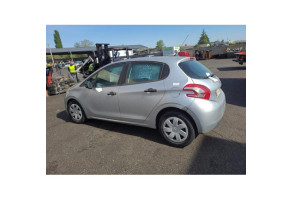 Leve vitre electrique avant gauche PEUGEOT 208 1 Photo n°7