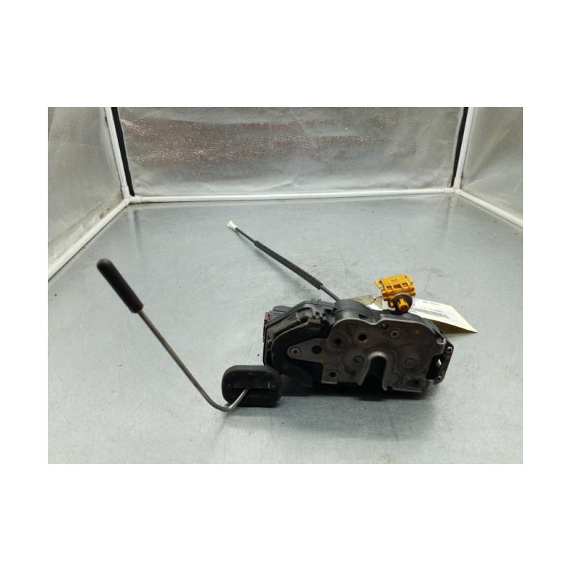 Serrure avant droit OPEL ASTRA J Photo n°1