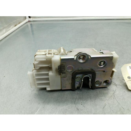 Serrure avant droit MERCEDES CLASSE B 245