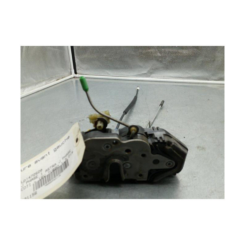 Serrure avant gauche OPEL ASTRA J Photo n°1
