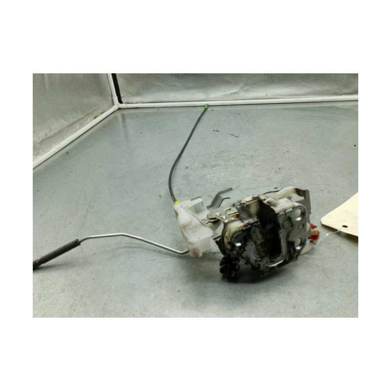 Serrure avant gauche TOYOTA AYGO 1 Photo n°1