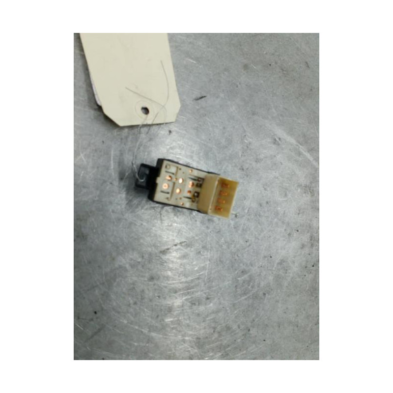 Interrupteur de leve vitre avant droit OPEL ANTARA Photo n°1