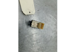 Interrupteur de leve vitre avant droit OPEL ANTARA Photo n°1