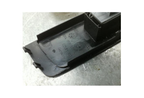 Interrupteur de leve vitre avant droit AUDI A1 1 Photo n°2