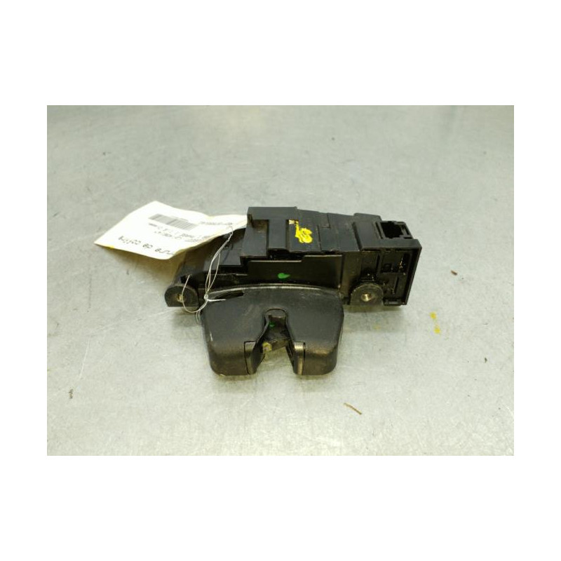 Serrure de coffre PEUGEOT 308 1 Photo n°1