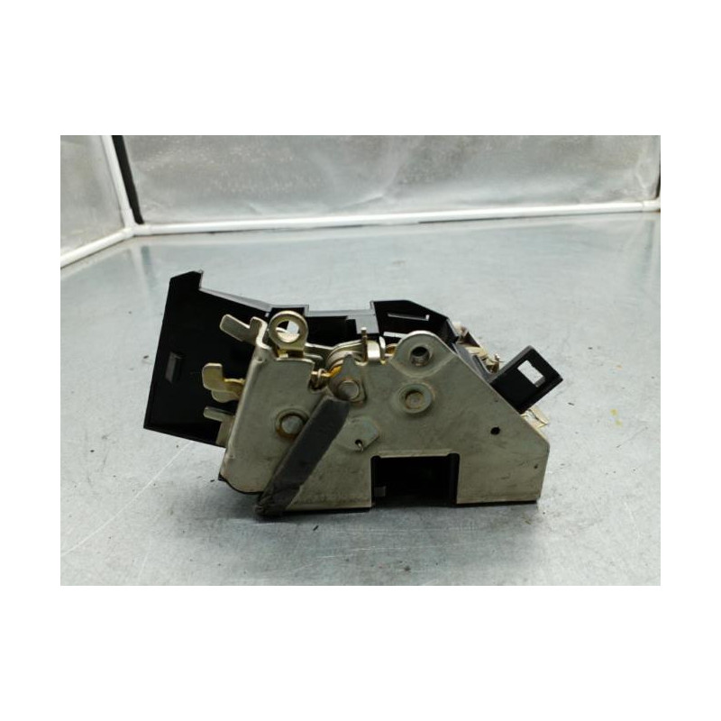 Serrure arriere gauche BMW SERIE 5 E39 Photo n°1