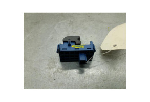 Interrupteur de leve vitre arriere gauche TOYOTA AVENSIS 3 Photo n°1