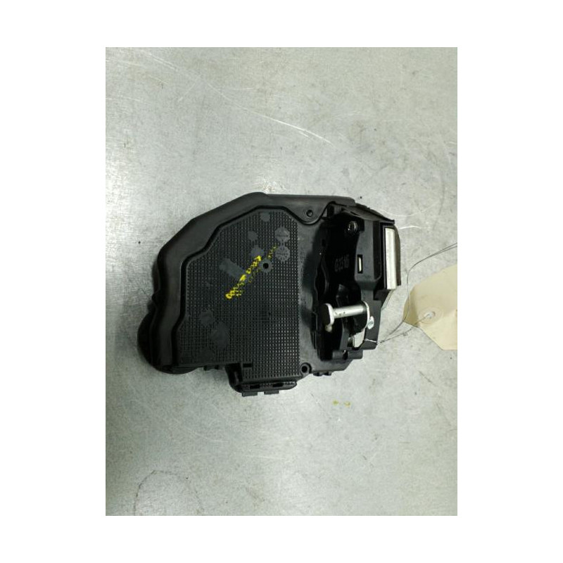 Serrure arriere gauche TOYOTA AVENSIS 3 Photo n°1