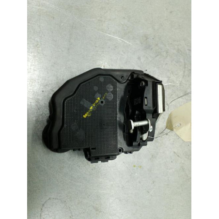 Serrure arriere gauche TOYOTA AVENSIS 3