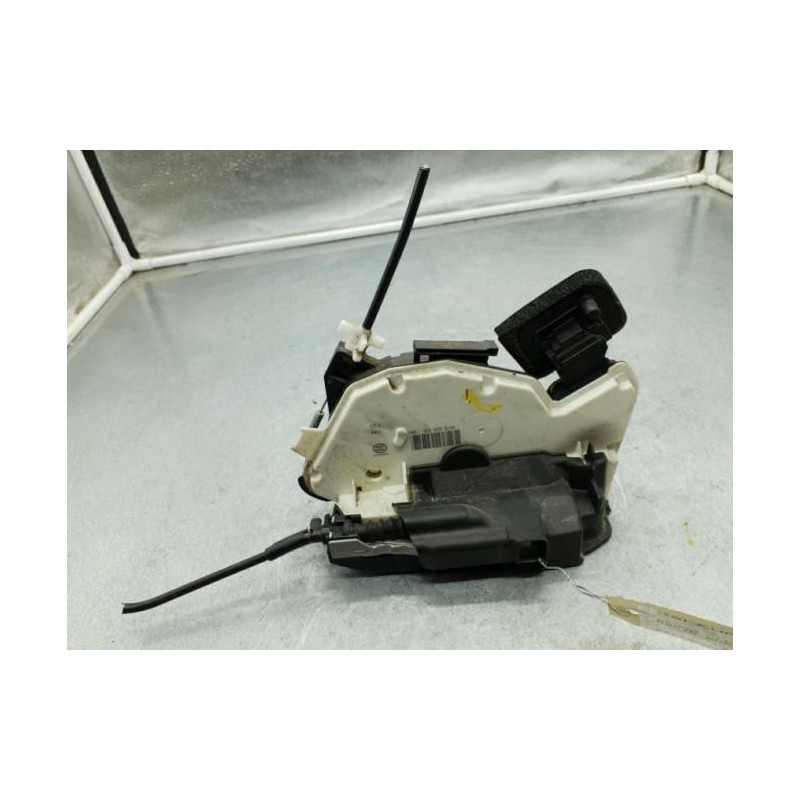 Serrure arriere gauche SKODA RAPID Photo n°1