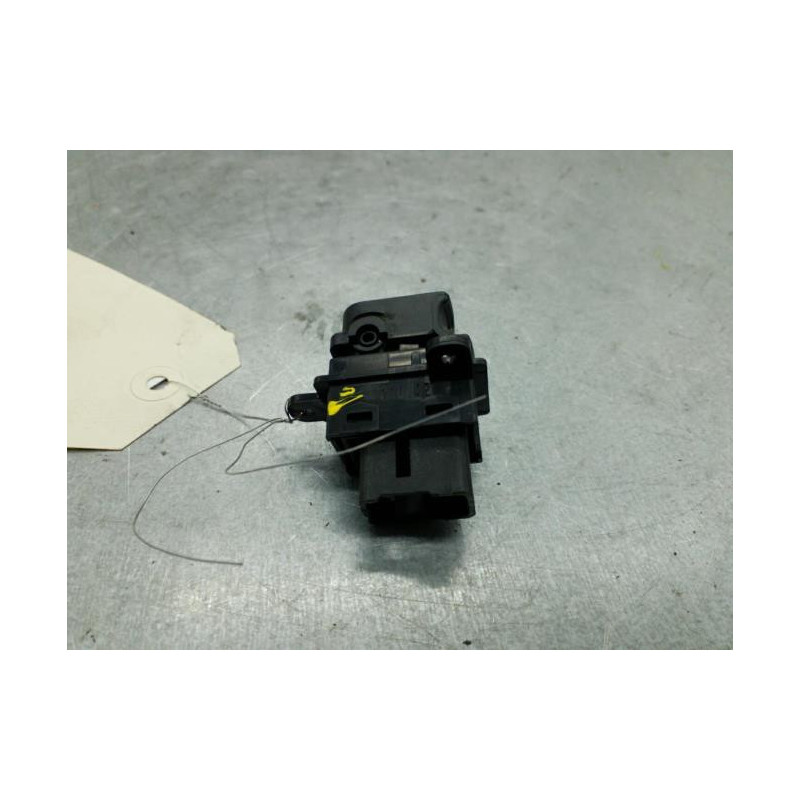 Interrupteur de leve vitre avant droit KIA SOUL 1 Photo n°1