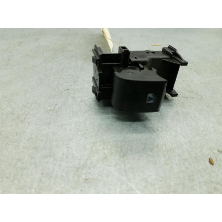 Interrupteur de leve vitre avant droit TOYOTA C-HR 1