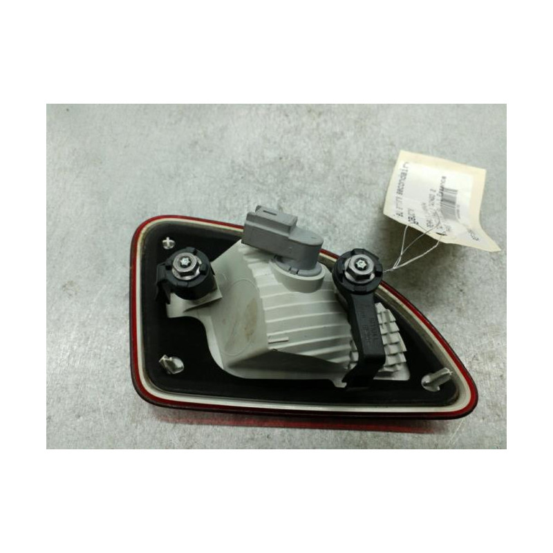 Feu arriere secondaire gauche (feux) RENAULT TWINGO 2 Photo n°1