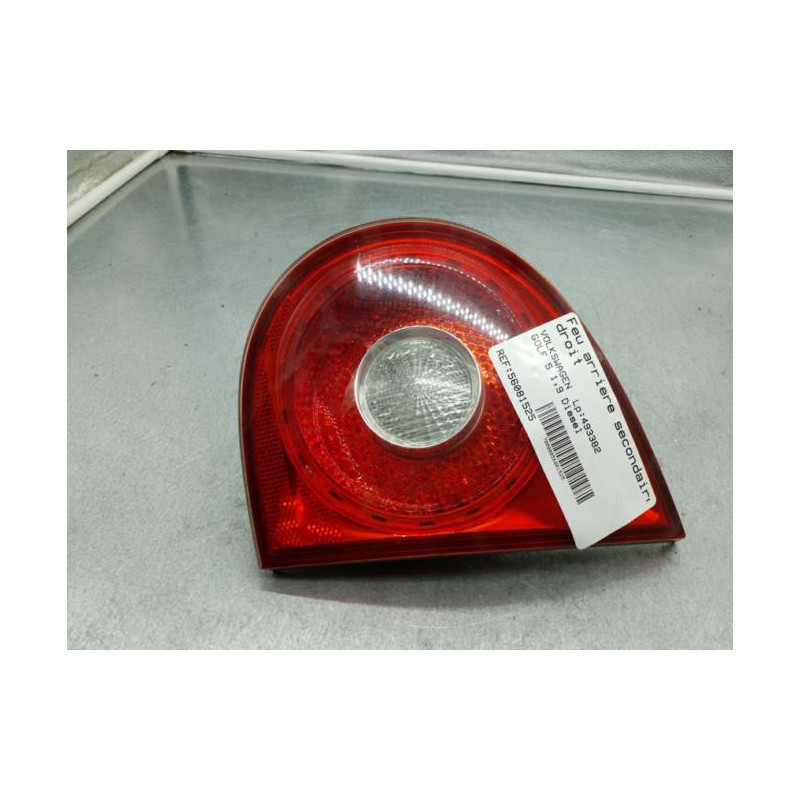 Feu arriere secondaire droit (feux) VOLKSWAGEN GOLF 5 Photo n°1