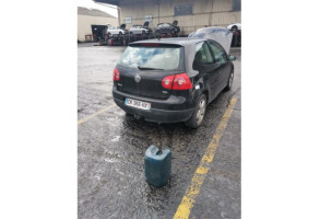 Feu arriere secondaire gauche (feux) VOLKSWAGEN GOLF 5 Photo n°5