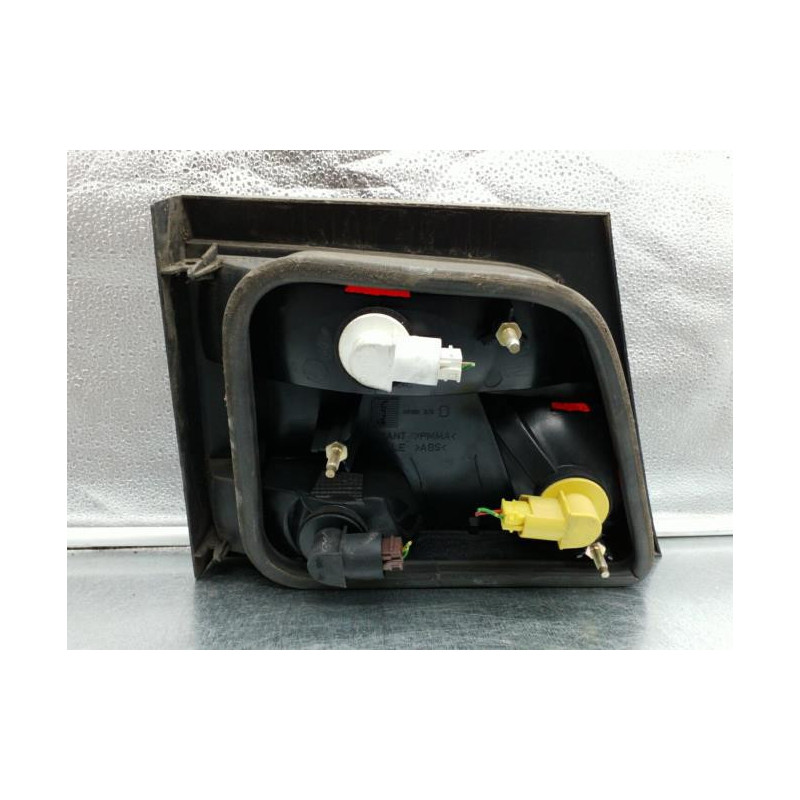 Feu arriere secondaire droit (feux) PEUGEOT 806 Photo n°1