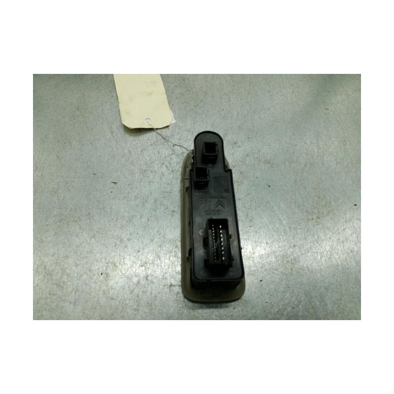 Interrupteur de leve vitre avant gauche CITROEN C5 2 Photo n°1