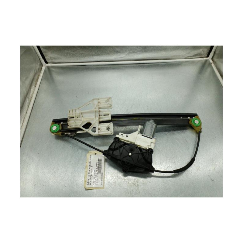Leve vitre electrique arriere droit AUDI A4 3 Photo n°1