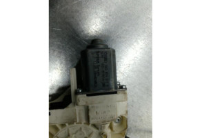 Leve vitre electrique arriere gauche AUDI A4 3 Photo n°1