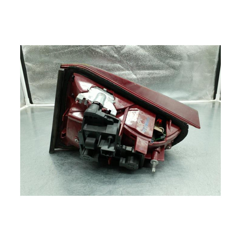 Feu arriere secondaire gauche (feux) AUDI A4 3 Photo n°1