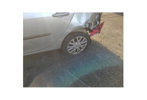 Feu arriere stop central RENAULT CLIO 3 Photo n°12