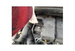 Trappe d'essence PEUGEOT 5008 1 Photo n°12