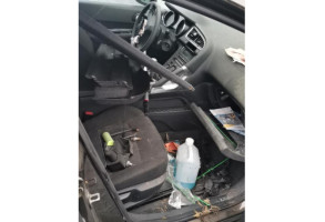 Moteur essuie glace avant gauche PEUGEOT 3008 1 Photo n°9