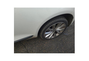 Pare boue arriere droit VOLKSWAGEN SCIROCCO 3 Photo n°13