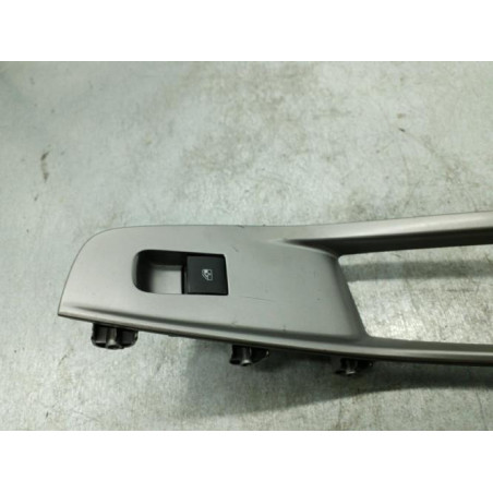 Interrupteur de leve vitre arriere gauche CHEVROLET ORLANDO