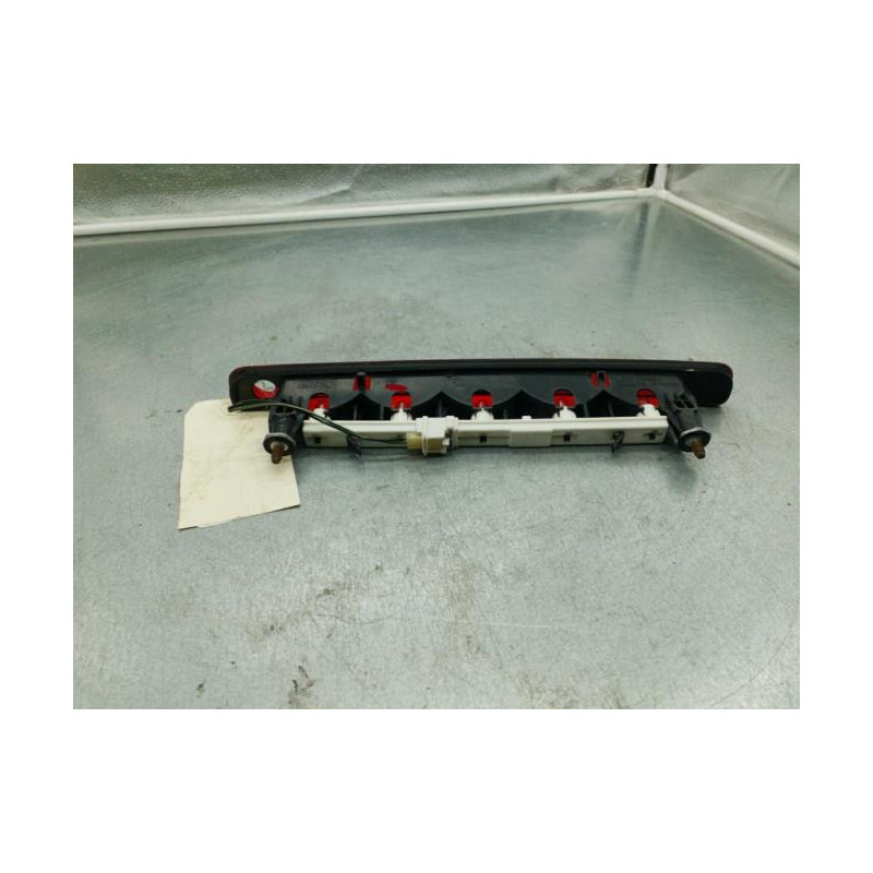 Feu arriere stop central SUZUKI SX4 1 Photo n°1