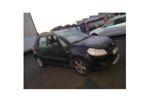 Feu arriere stop central SUZUKI SX4 1 Photo n°7