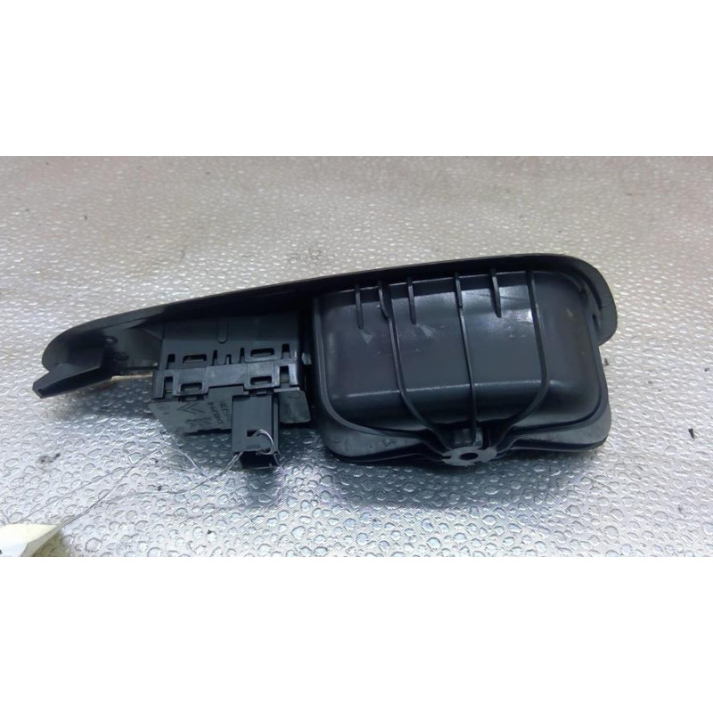 Interrupteur de leve vitre arriere droit PEUGEOT 308 1 Photo n°1