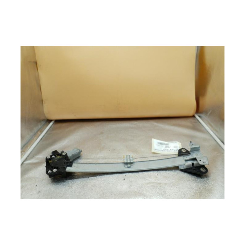 Leve vitre electrique arriere droit HONDA CIVIC 8 Photo n°1