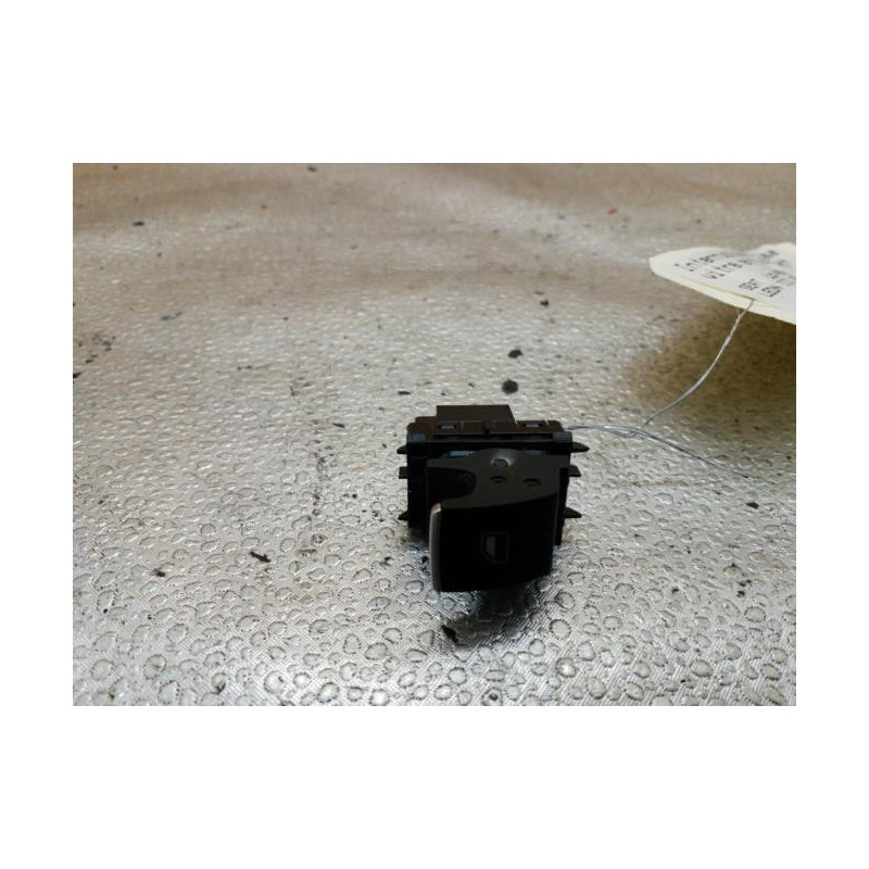 Interrupteur de leve vitre arriere gauche SEAT LEON 3 Photo n°1