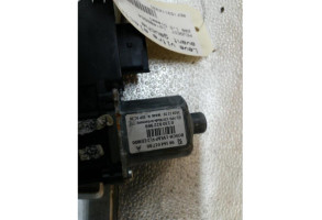 Leve vitre electrique avant gauche PEUGEOT 208 1 Photo n°1