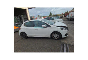 Leve vitre electrique avant gauche PEUGEOT 208 1 Photo n°9