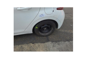 Leve vitre electrique avant gauche PEUGEOT 208 1 Photo n°18